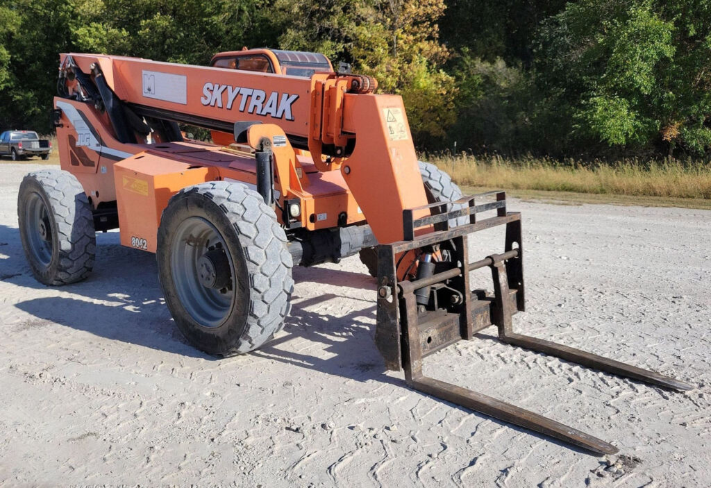 2013 JLG Skytrak 8042