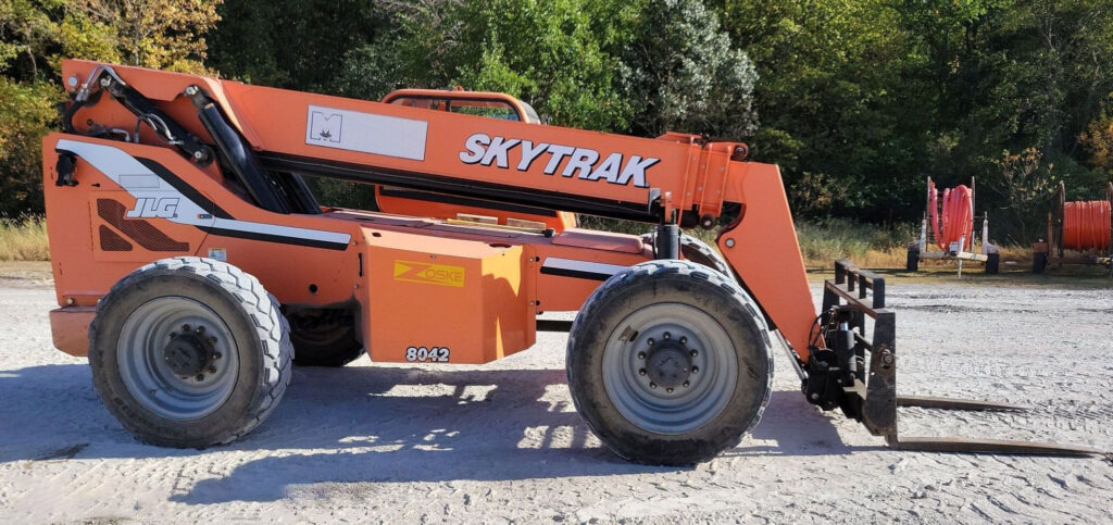 2013 JLG Skytrak 8042