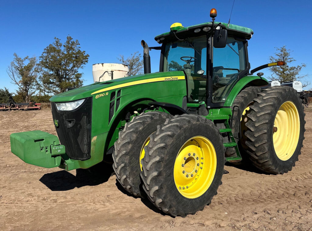 2011 John Deere 8310R