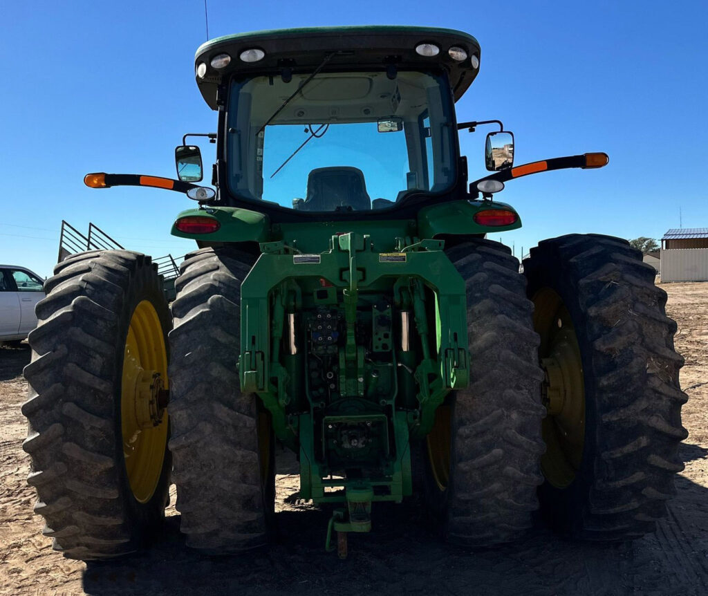 2011 John Deere 8310R