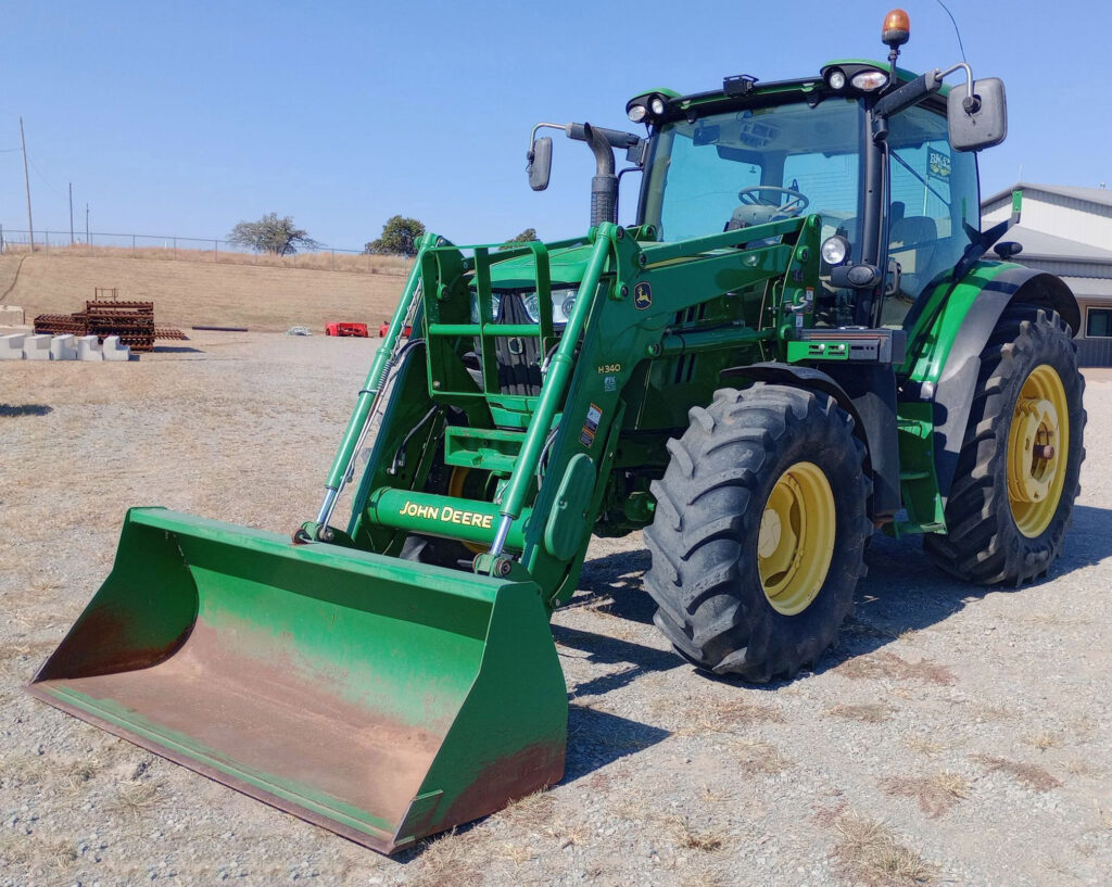 2015 John Deere 6125R