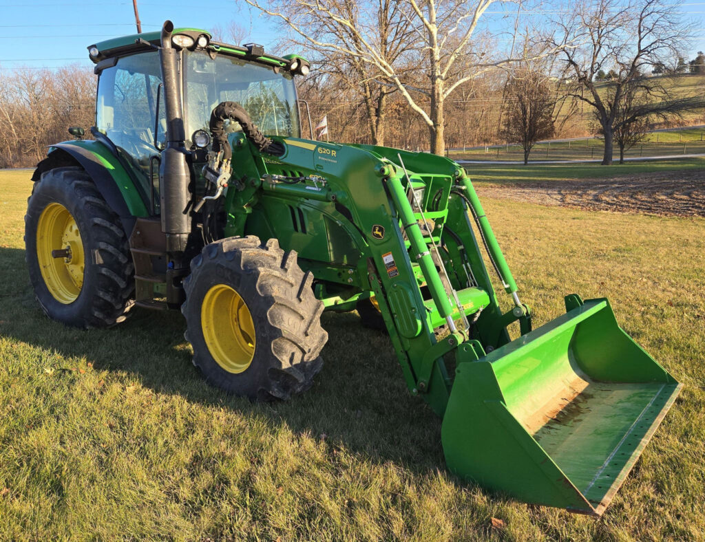 2017 John Deere 6130R