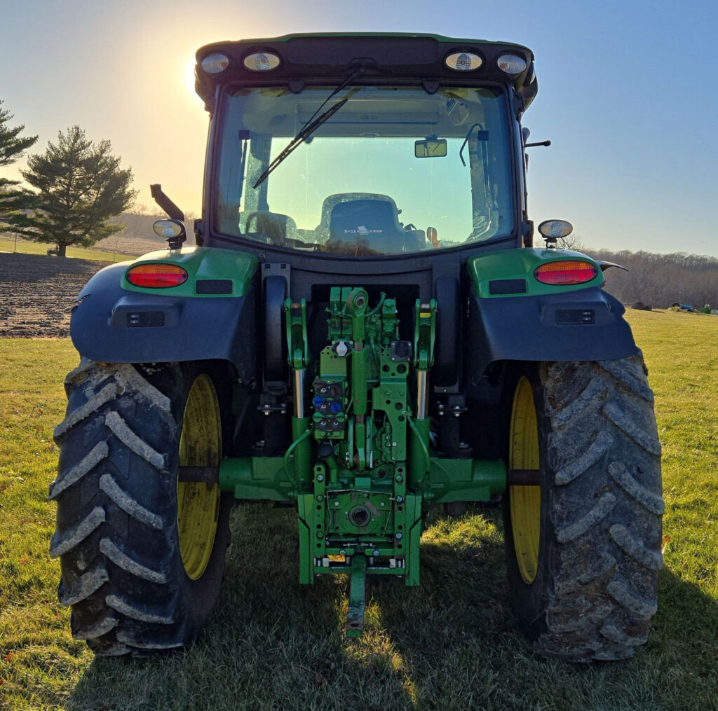 2017 John Deere 6130R