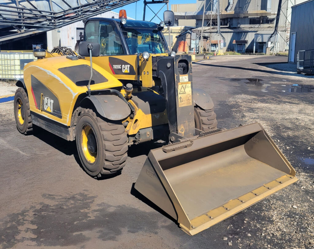 2015 Caterpillar TH255C